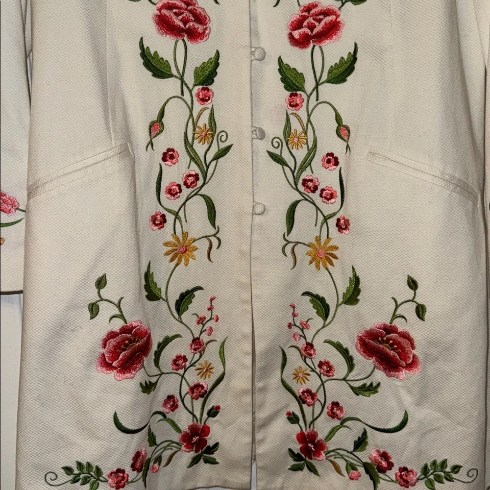 White and Pink Floral Vintage Embroidered Spring Trench Coat - Picture 4 of 9
